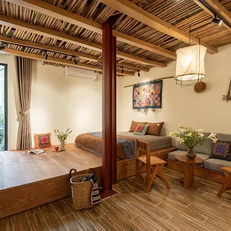 Royal Villa In Hanoi Center/Big Group 10+/Rooftop